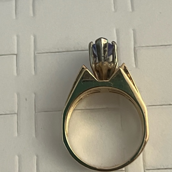 Tanzanite 1.5 ct Marquise and round .40 ct diamond  ring size 7.5 14k gold - Picture 9 of 13